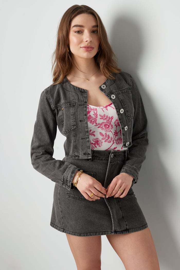 Giacca corta in denim con bottoni h5Immagine3